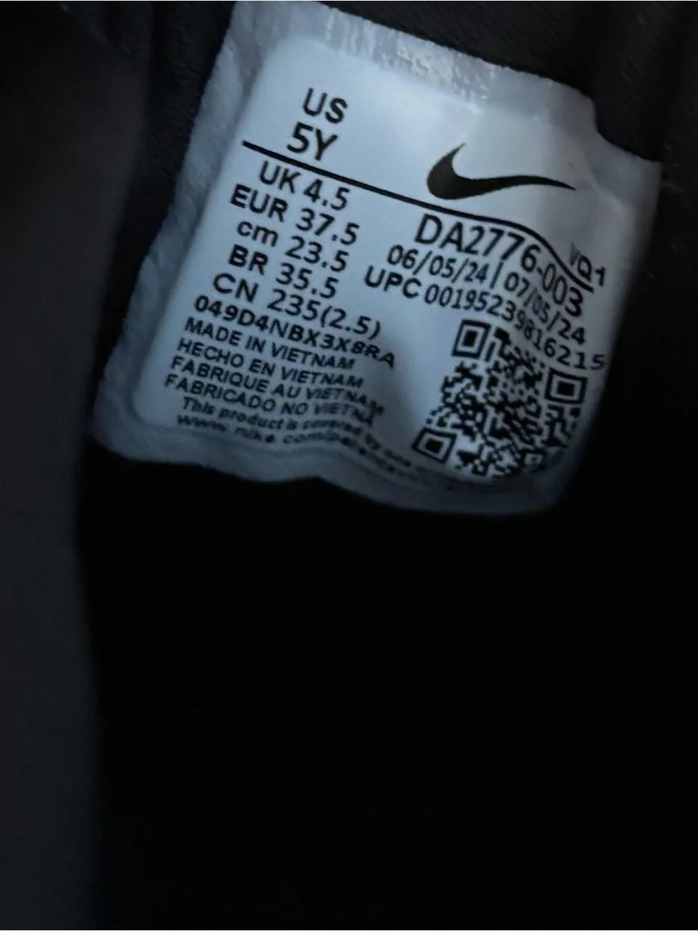 Nike Black and White Athletic Running Shoes